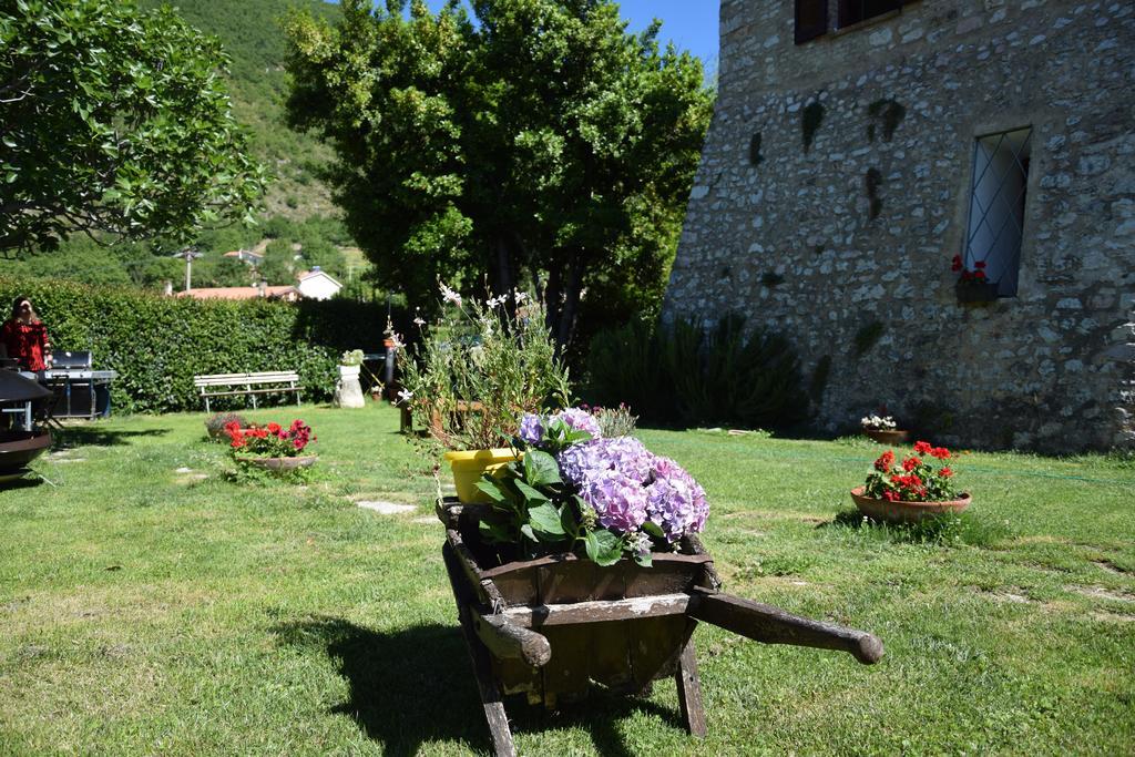 Campagna In Compagnia Vila Vallo di Nera Exterior foto